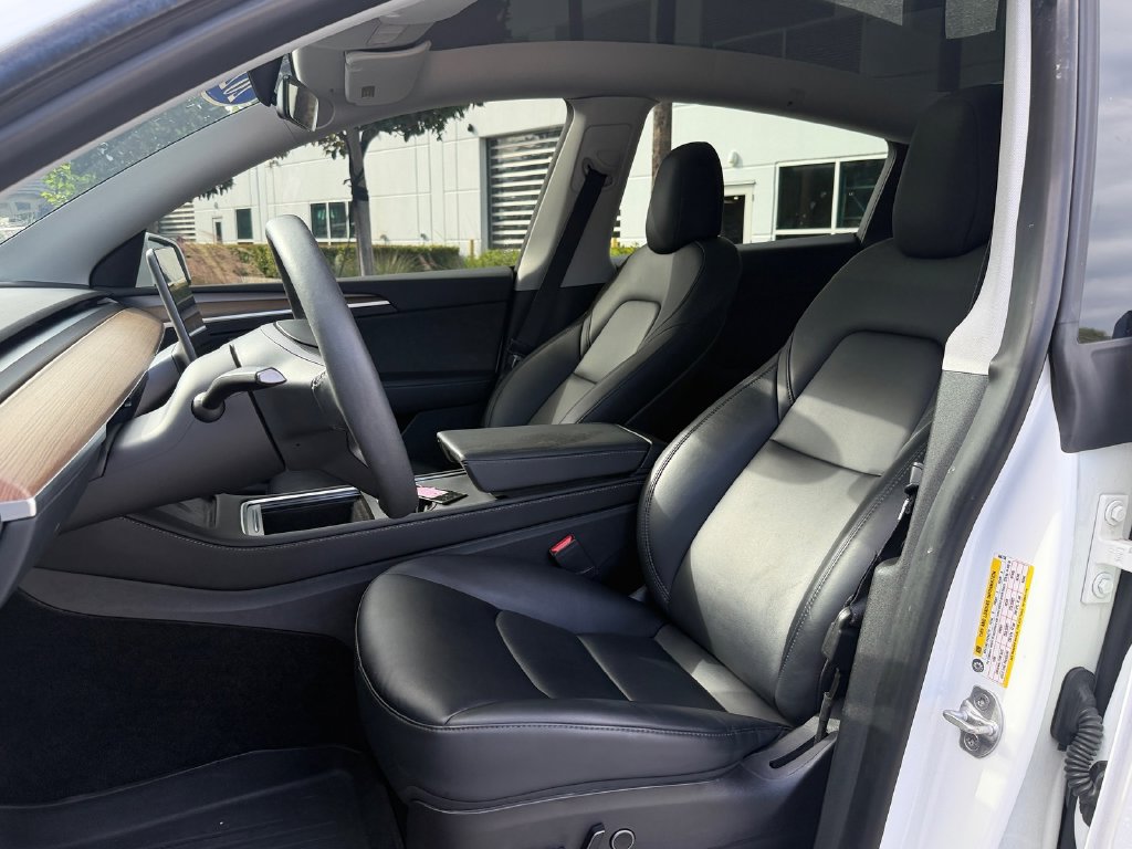 Used 2023 Tesla Model Y Performance AWD/4WD image 10
