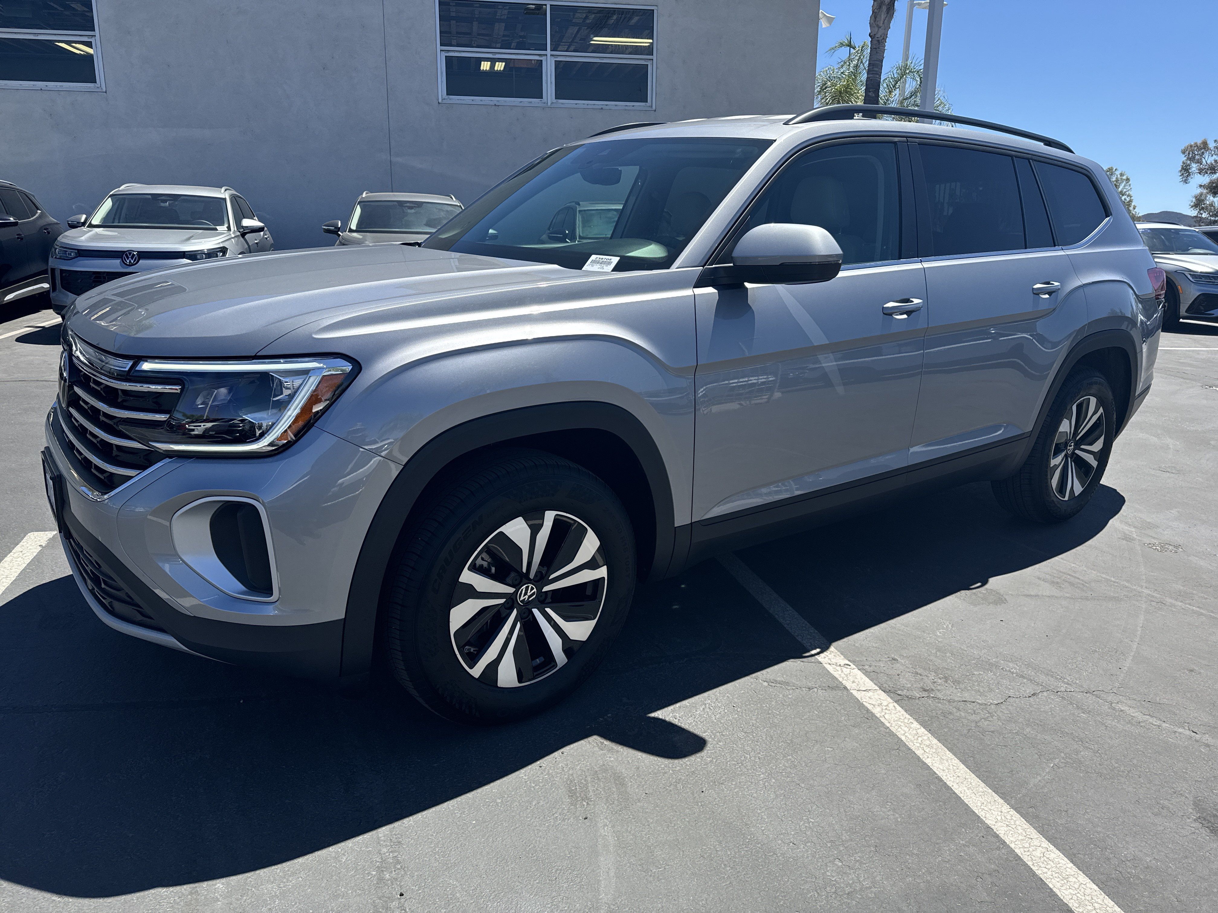 Used 2026 Volkswagen Atlas SE FWD image 4