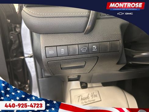 Used 2024 Toyota Camry SE FWD image 13