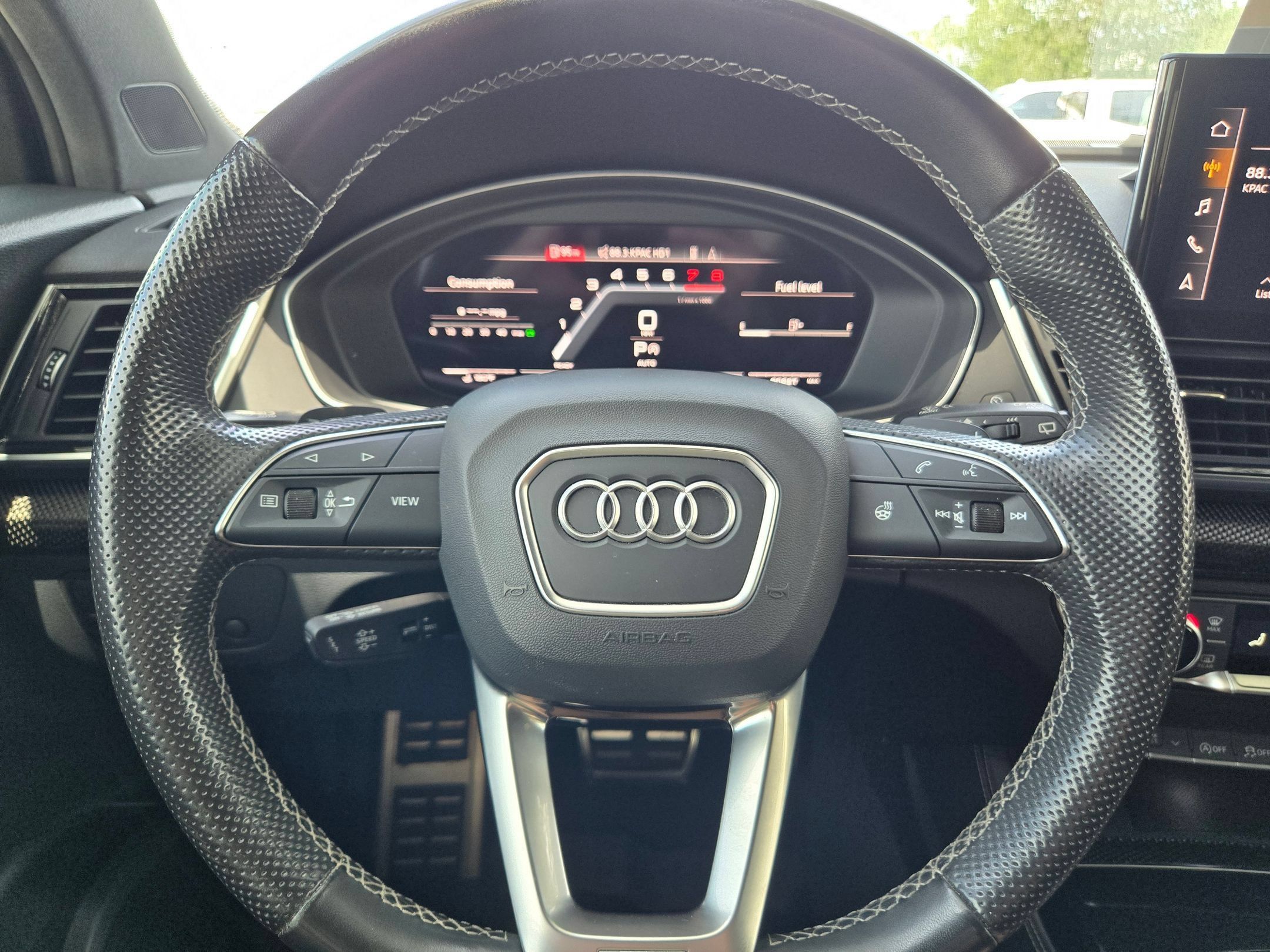 Used 2022 Audi SQ5 Premium Plus w/ Premium Plus Package AWD/4WD image 11