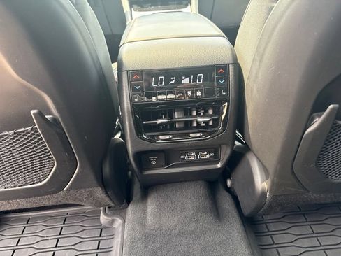 Used 2021 Jeep Grand Cherokee L Summit w/ Luxury Tech Group V AWD/4WD image 20