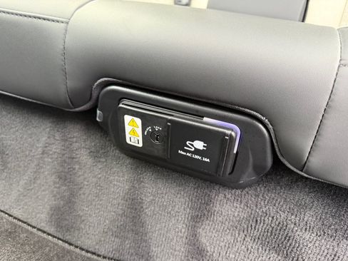 Used 2024 Kia Niro Wave w/ Wave Preserve Package FWD image 45