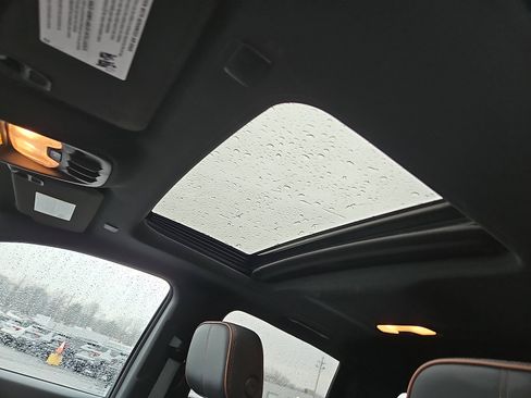 Certified 2024 GMC Canyon AT4 w/ AT4 Premium Package image 14