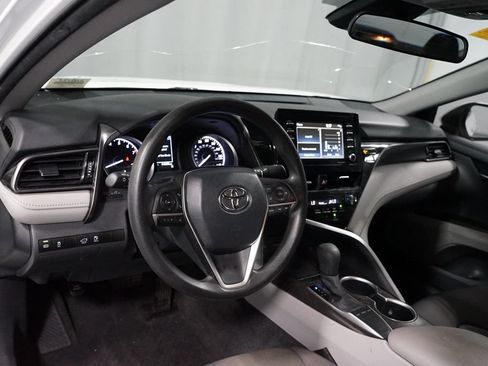 Used 2022 Toyota Camry LE FWD image 7