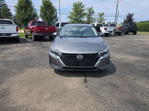 Used 2024 Nissan Sentra SV FWD image 8