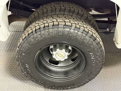 Used 2004 Chevrolet Silverado 3500 4x4 Extended Cab w/ Skid Plate Package image 18