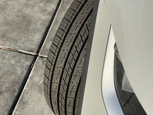 New 2026 Hyundai Ioniq 5 SE image 3