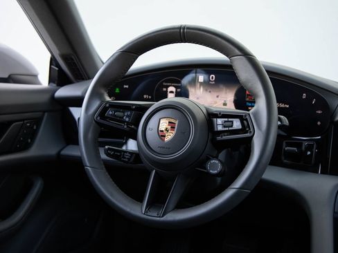 Used 2022 Porsche Taycan 4S AWD/4WD image 37