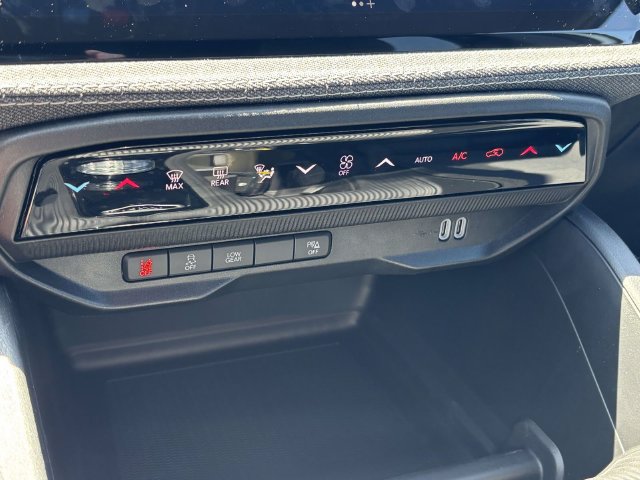 New 2026 Jeep Cherokee Laredo AWD/4WD image 28