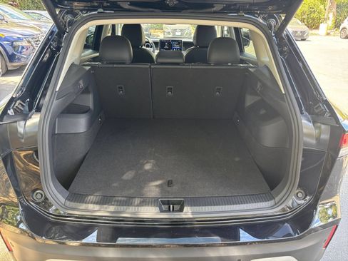 Used 2026 Volkswagen Tiguan SE AWD/4WD image 32
