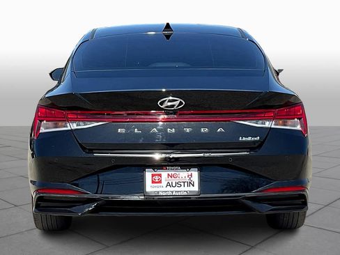 Used 2021 Hyundai Elantra Limited FWD image 5