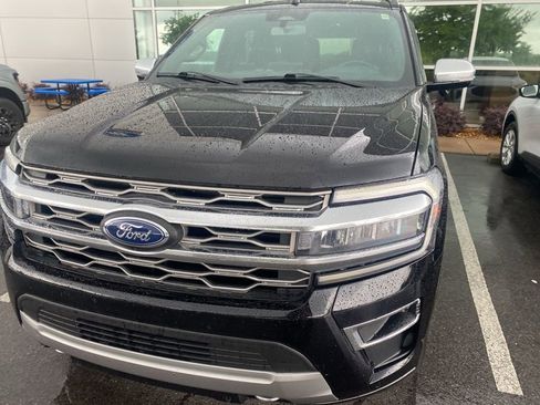 Used 2024 Ford Expedition Max Platinum AWD/4WD image 2