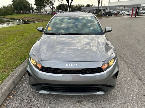 Used 2024 Kia Forte LXS FWD image 9