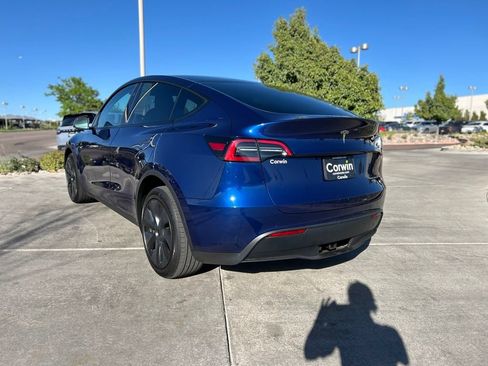 Used 2024 Tesla Model Y Long Range AWD/4WD image 5