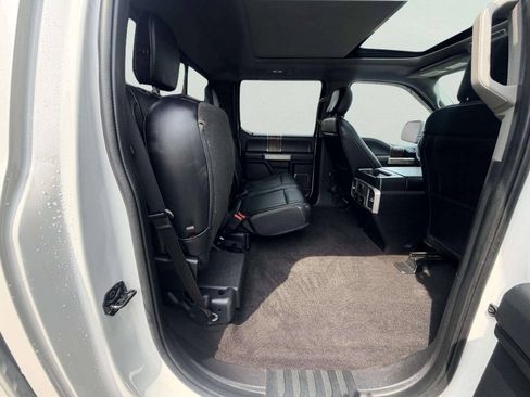 Used 2019 Ford F150 Lariat w/ Equipment Group 502A Luxury AWD/4WD image 26