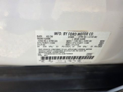 Used 2020 Ford Explorer Platinum w/ Premium Technology Package AWD/4WD image 19