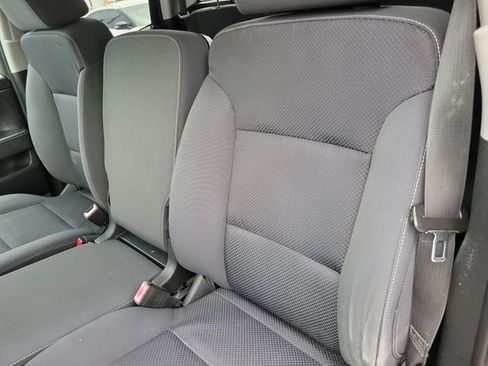 Used 2019 Chevrolet Silverado 1500 LT RWD image 14