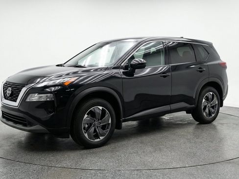 Used 2025 Nissan Rogue SV FWD image 3