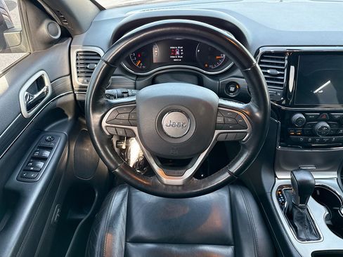 Used 2020 Jeep Grand Cherokee Limited RWD image 16