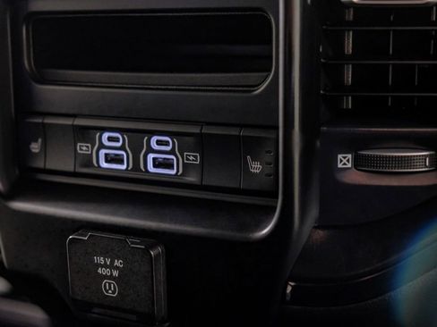 Used 2023 RAM 2500 Limited AWD/4WD image 33
