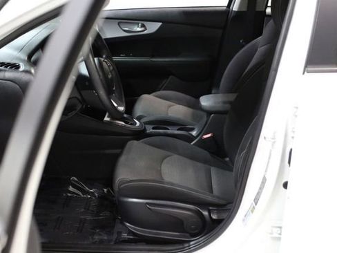 Used 2024 Kia Forte LXS image 8