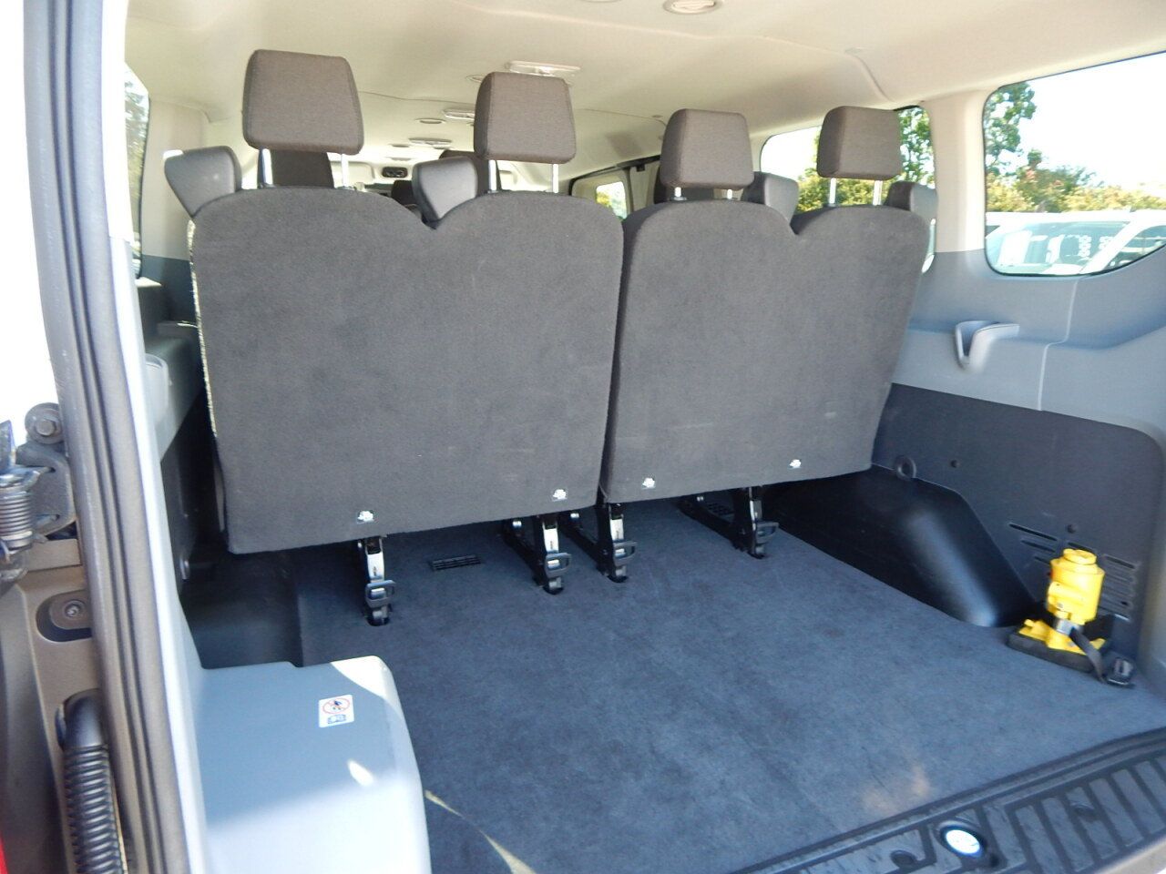 Used 2018 Ford Transit 350 XL RWD image 3