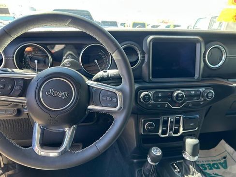 Used 2023 Jeep Wrangler Unlimited Sahara AWD/4WD image 34