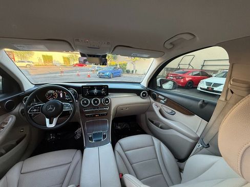 Used 2022 Mercedes-Benz GLC 300 4MATIC w/ Premium Package Lite image 30