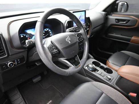 Used 2023 Ford Bronco Sport Outer Banks AWD/4WD image 18