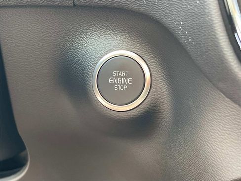 New 2026 Volvo XC40 B5 Plus w/ Protection Package Premier image 26