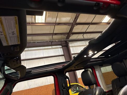 Used 2023 Jeep Wrangler Unlimited Rubicon 4xe image 24