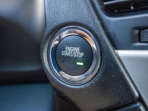 Used 2015 GMC Yukon Denali w/ Premium Package image 38