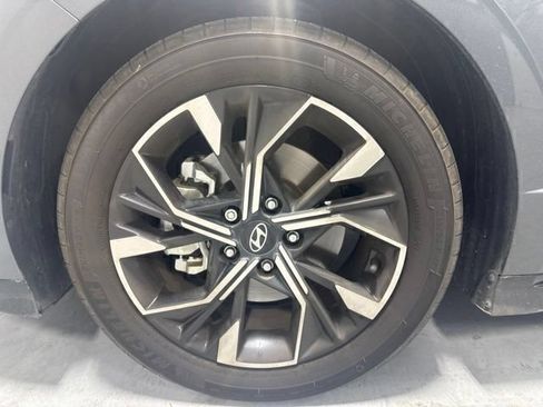 Certified 2024 Hyundai Sonata SEL FWD image 11
