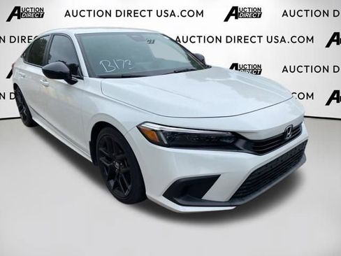 Used 2023 Honda Civic Sport image 3