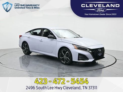 Used 2023 Nissan Altima 2.5 SR image 1