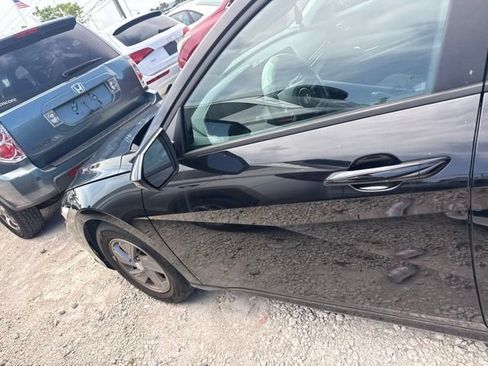 Used 2025 Hyundai Elantra SE FWD image 10