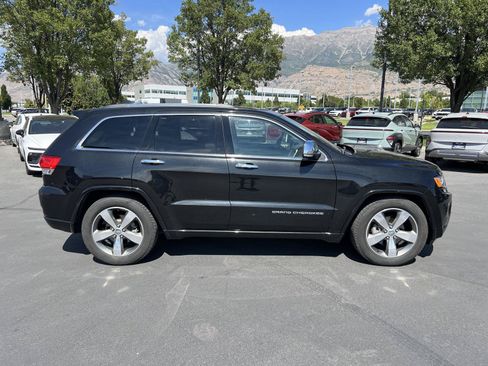 Used 2015 Jeep Grand Cherokee Overland w/ Advanced Technology Group AWD/4WD image 6
