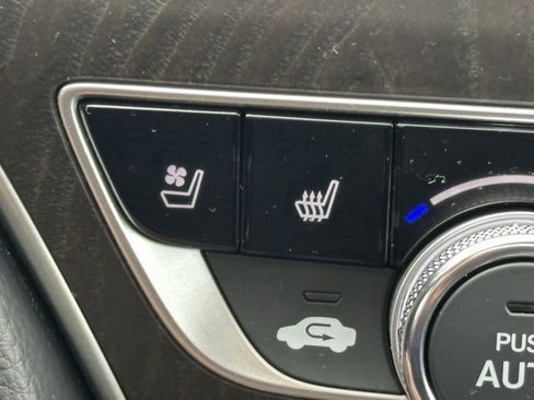 Used 2018 Honda Accord Touring image 19