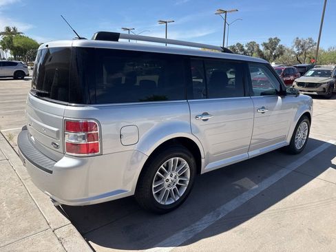 Used 2019 Ford Flex SEL image 5