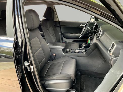 Used 2017 Kia Sportage LX AWD/4WD image 28
