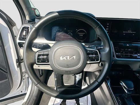 Certified 2023 Kia Sorento SX image 11