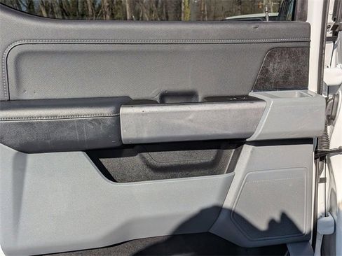 Used 2022 Ford F150 XLT w/ Equipment Group 302A High image 28