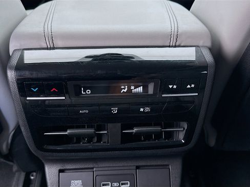 Used 2023 Acura MDX FWD w/ Technology Package image 18