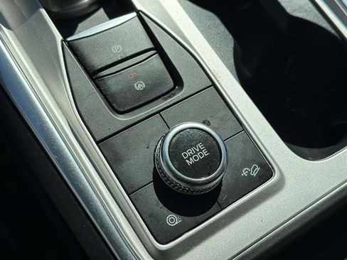 Used 2023 Ford Explorer XLT w/ Equipment Group 202A AWD/4WD image 42