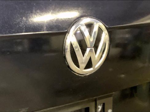 Used 2020 Volkswagen Tiguan SEL image 30