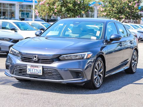 Certified 2022 Honda Civic EX image 3
