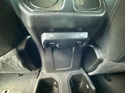 Used 2021 Jeep Wrangler Unlimited Sport AWD/4WD image 67
