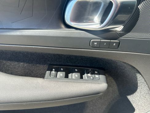 Used 2023 Volvo C40 P8 Recharge Plus w/ Climate Package AWD/4WD image 8