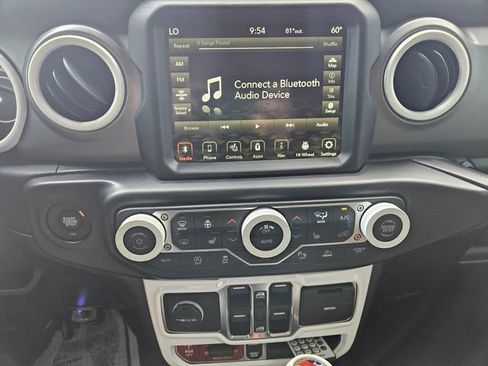 Used 2021 Jeep Wrangler Unlimited Rubicon AWD/4WD image 18
