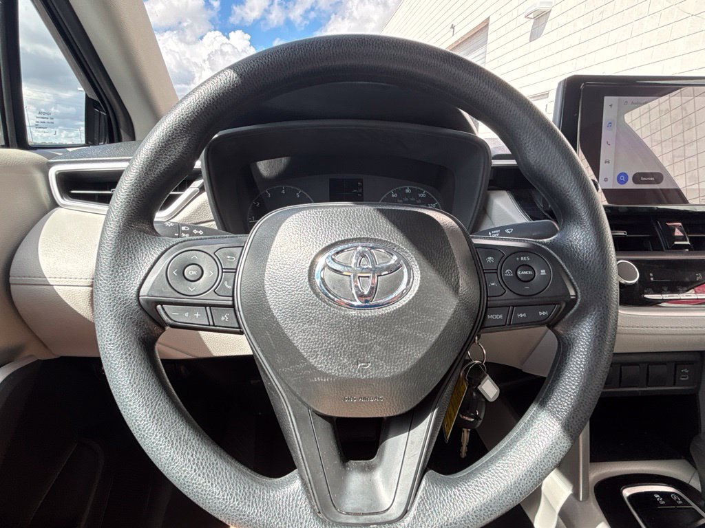 Used 2025 Toyota Corolla Cross L FWD image 18